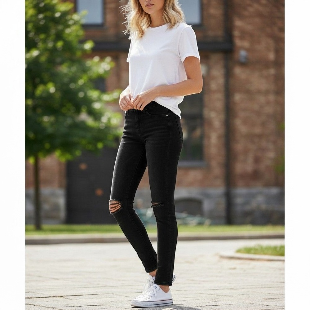 Zara Trafaluc Black Distressed Skinny Jeans Ripped Knee Size 4 26 Mid Rise